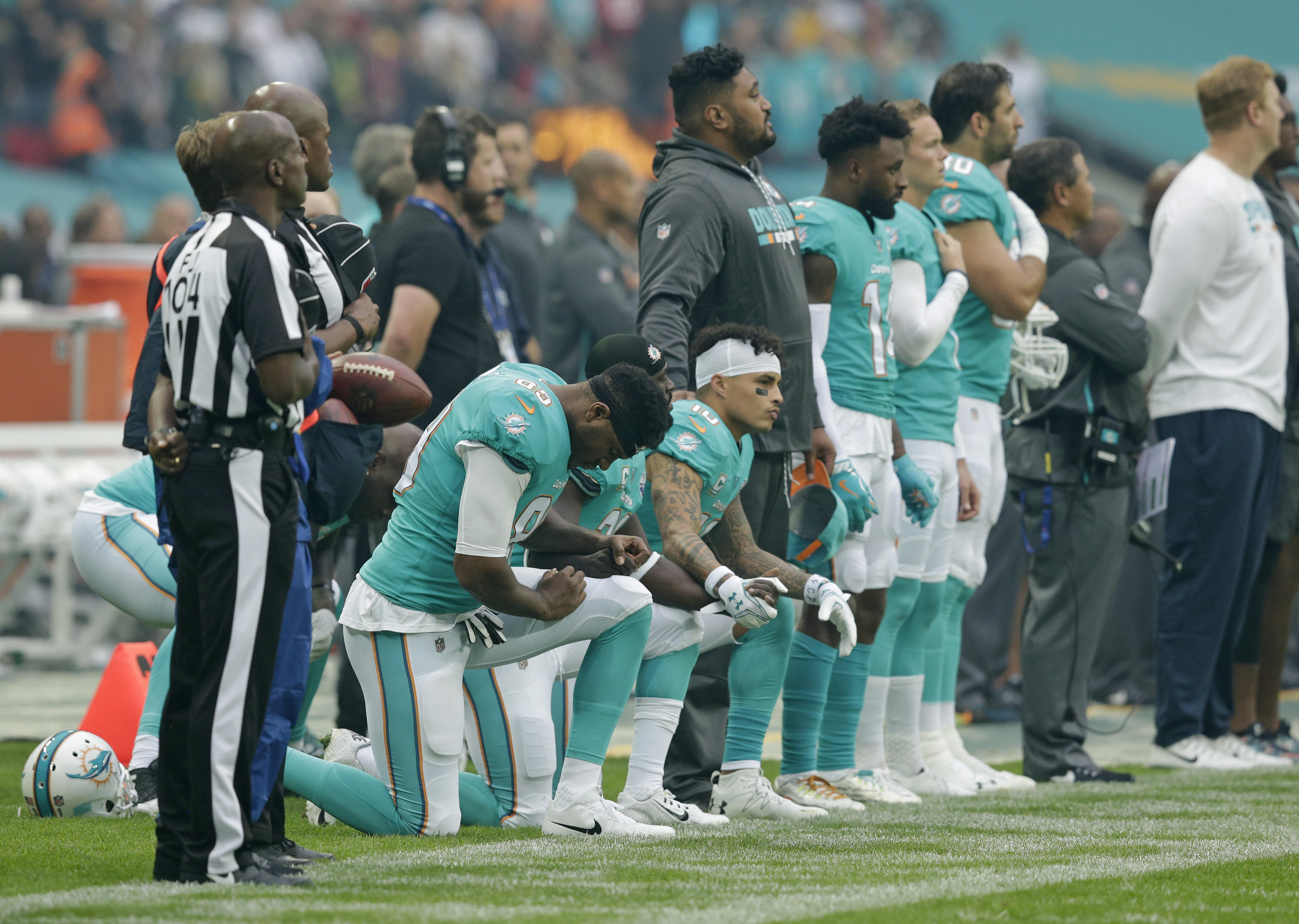 Some NFL players kneel Sunday during national anthem CBS News