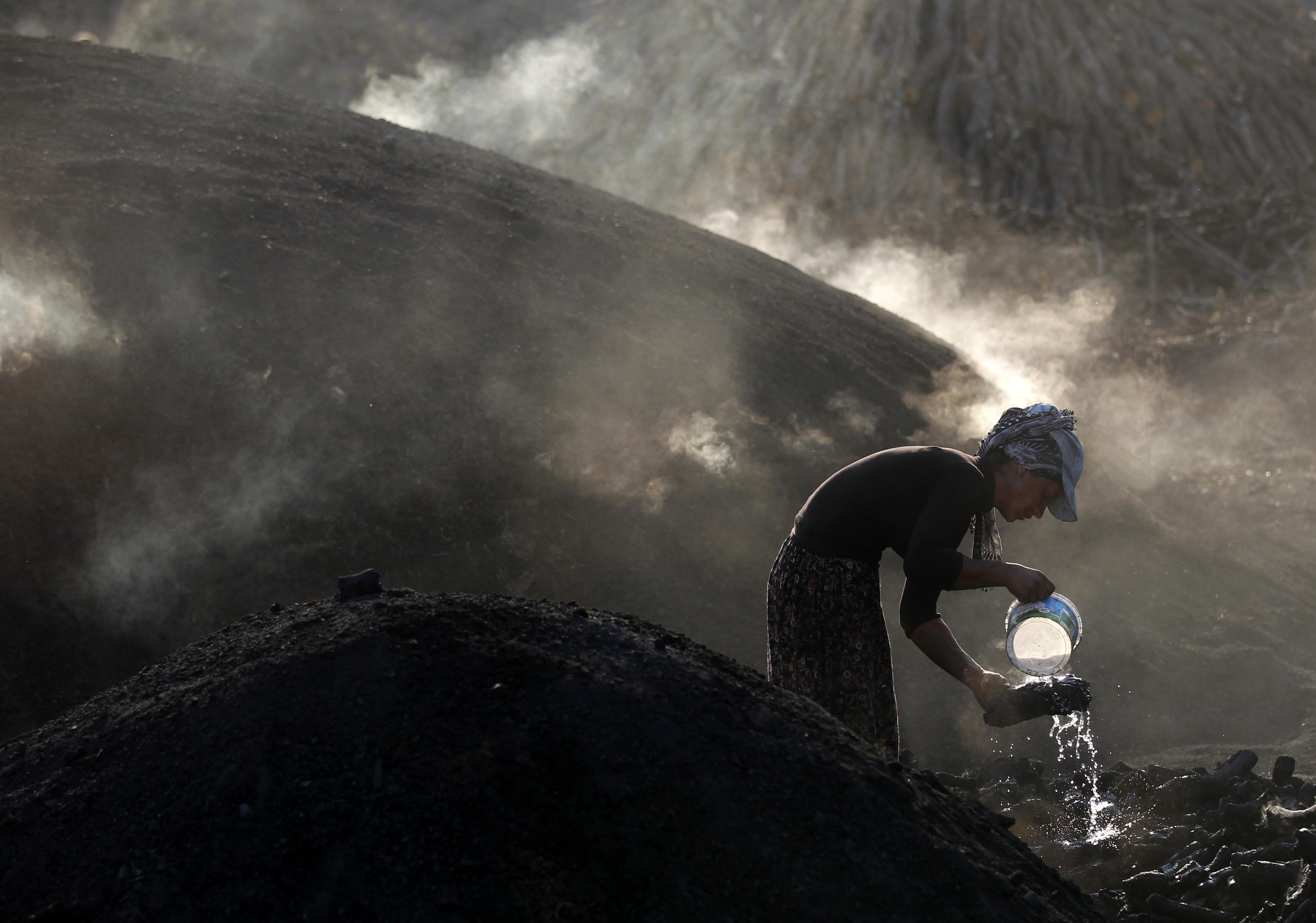 how-stoves-can-help-solve-a-global-pollution-crisis-cbs-news