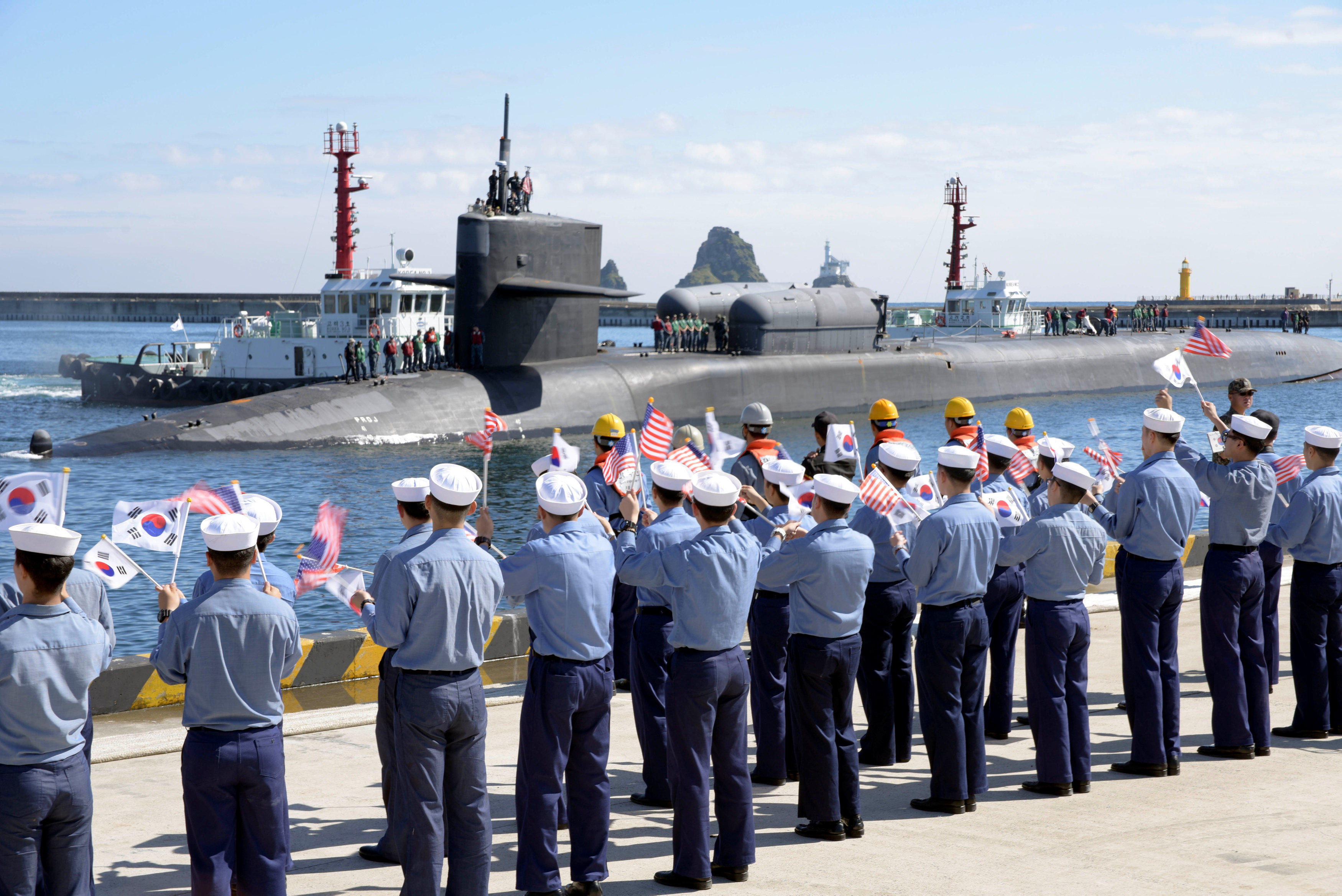 South Korea Us Begin Joint Naval Drills Amid North Korean Threat Involving Guam Cbs News 