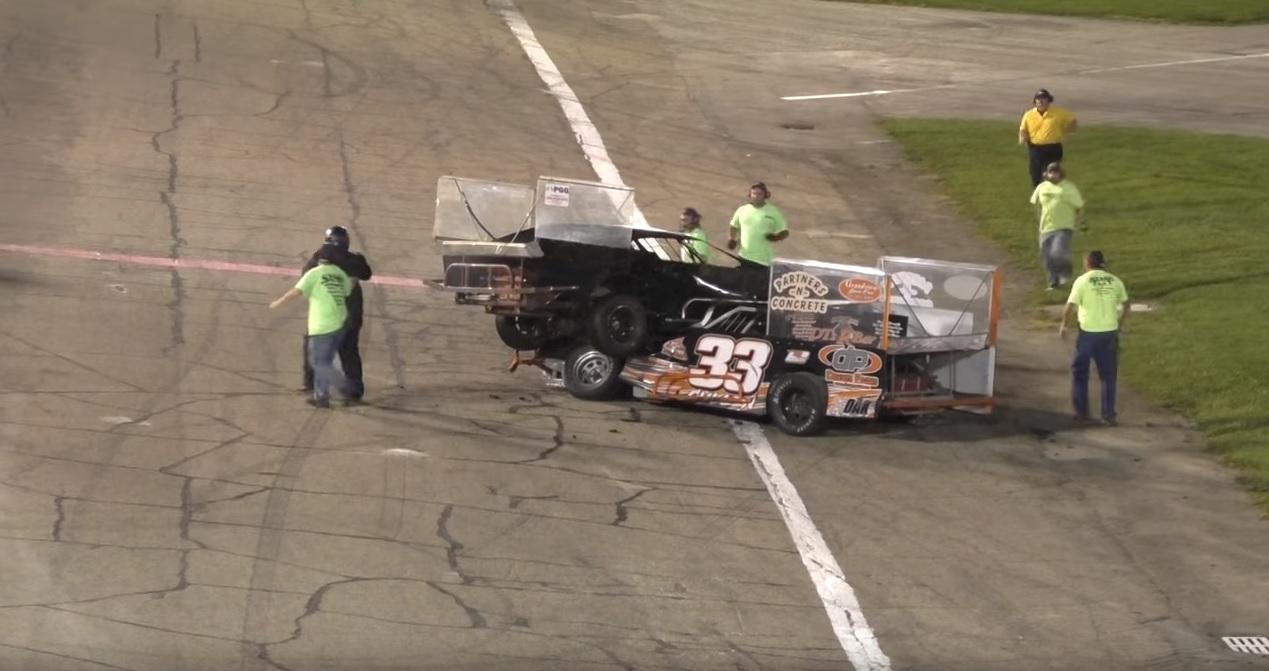 Racecar drivers arrested following fistfight on Indiana racetrack - CBS ...