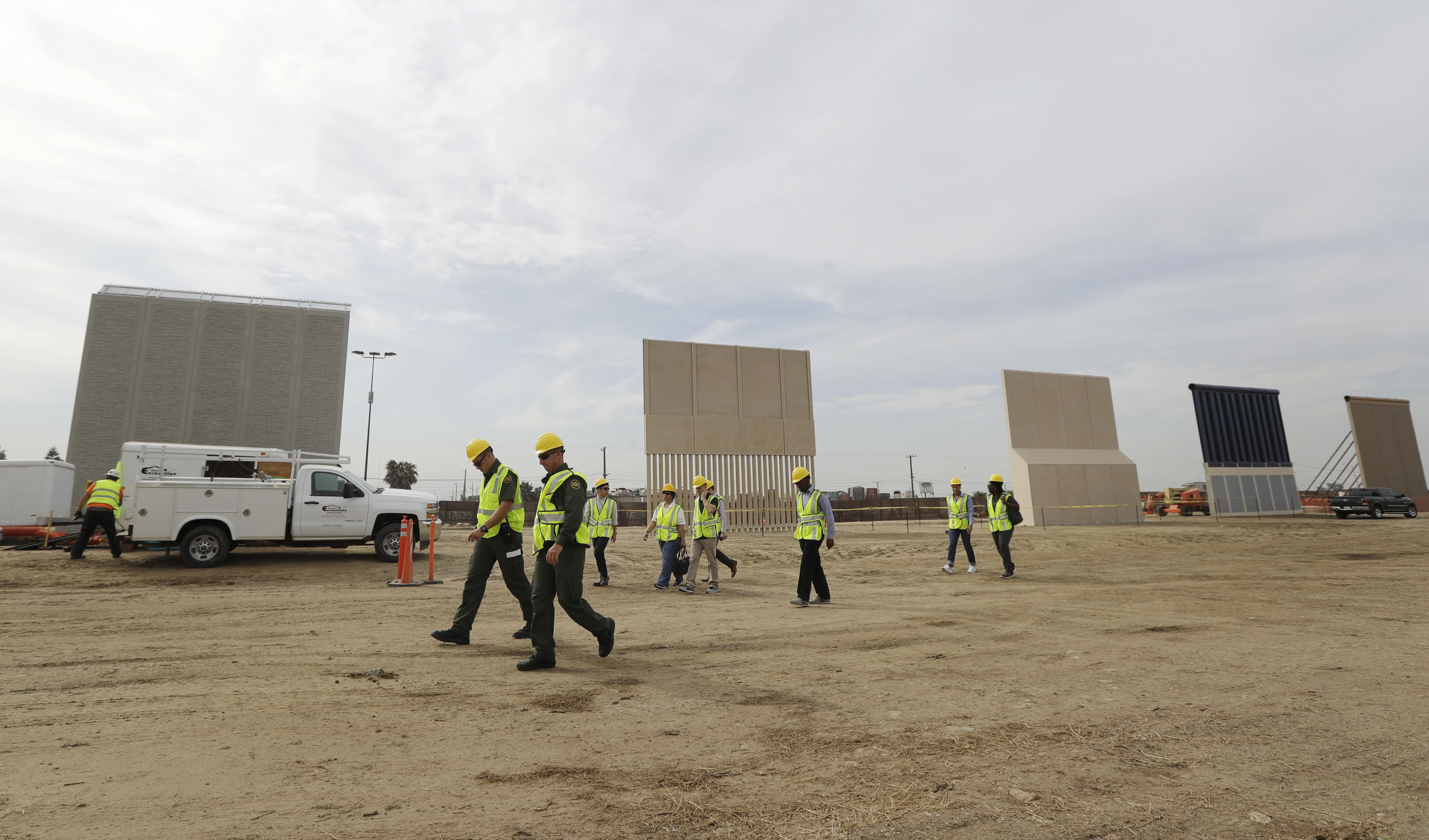 Border wall prototypes take shape at San Diego construction site CBS News