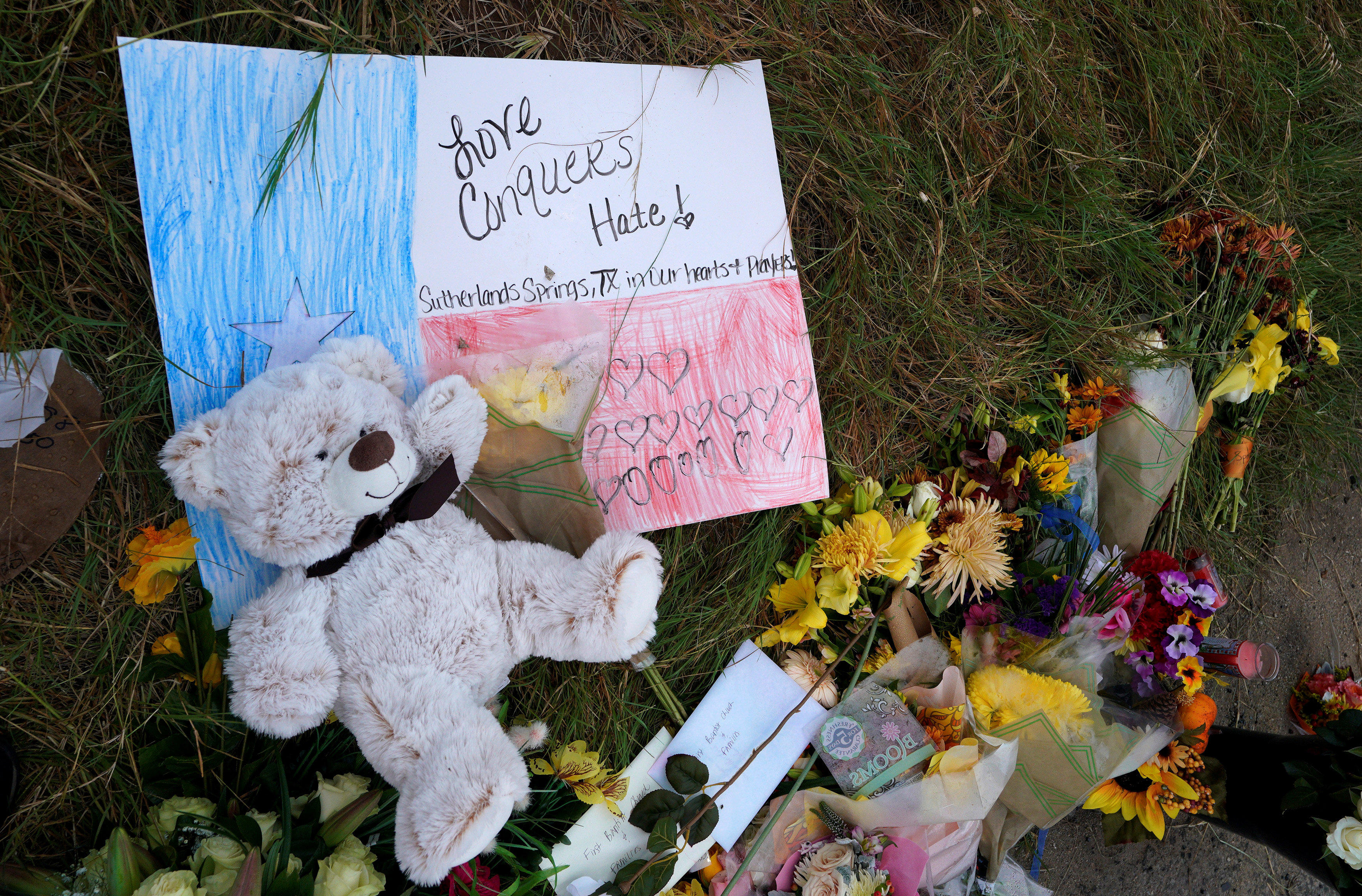 Texas church shooting survivors say Devin Patrick Kelley shot crying ...