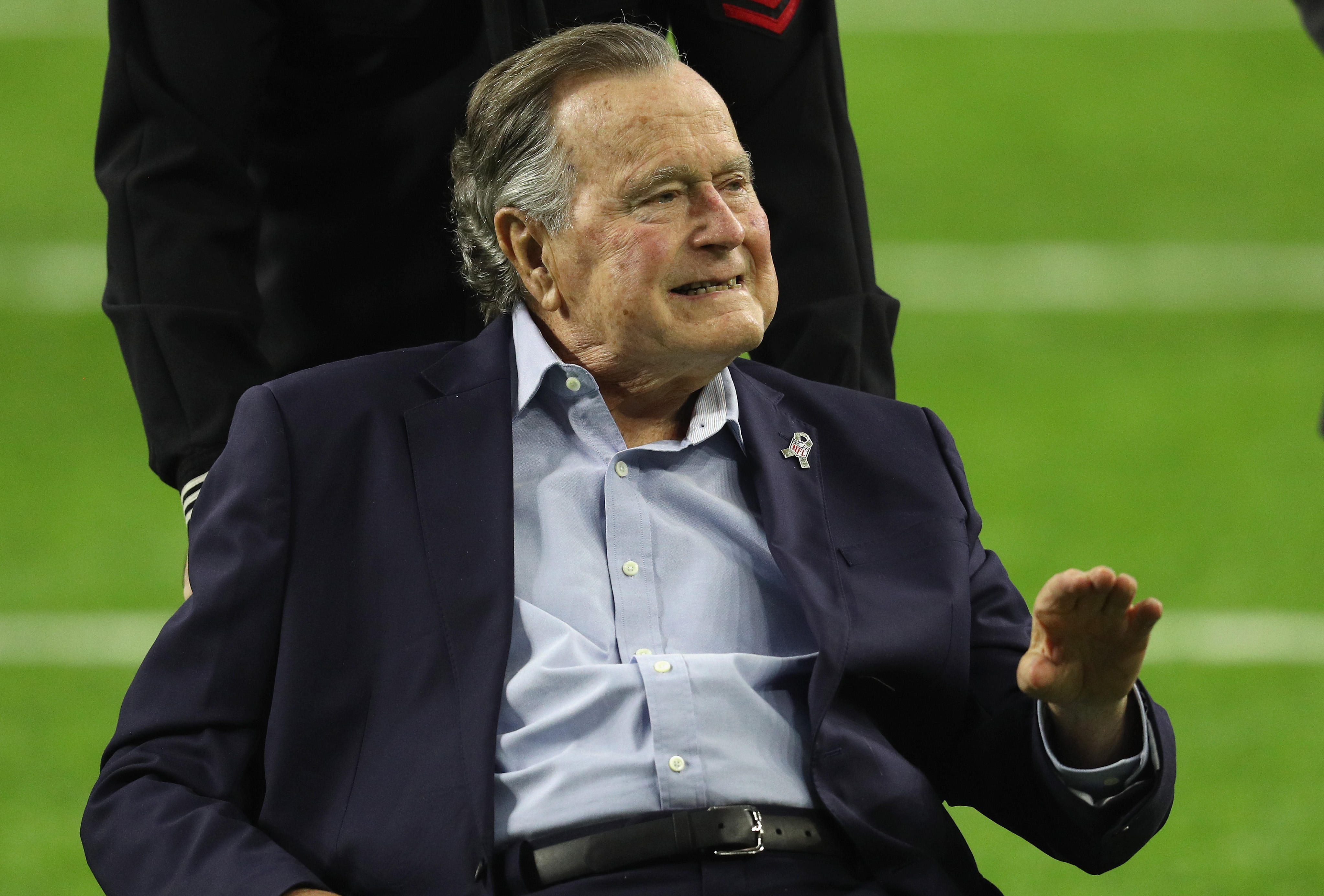 George Hw Bush Becomes 1st Us President To Turn 94 Cbs - 