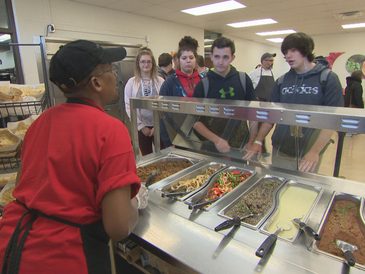 Feeding the need: Expanding school lunch programs - CBS News