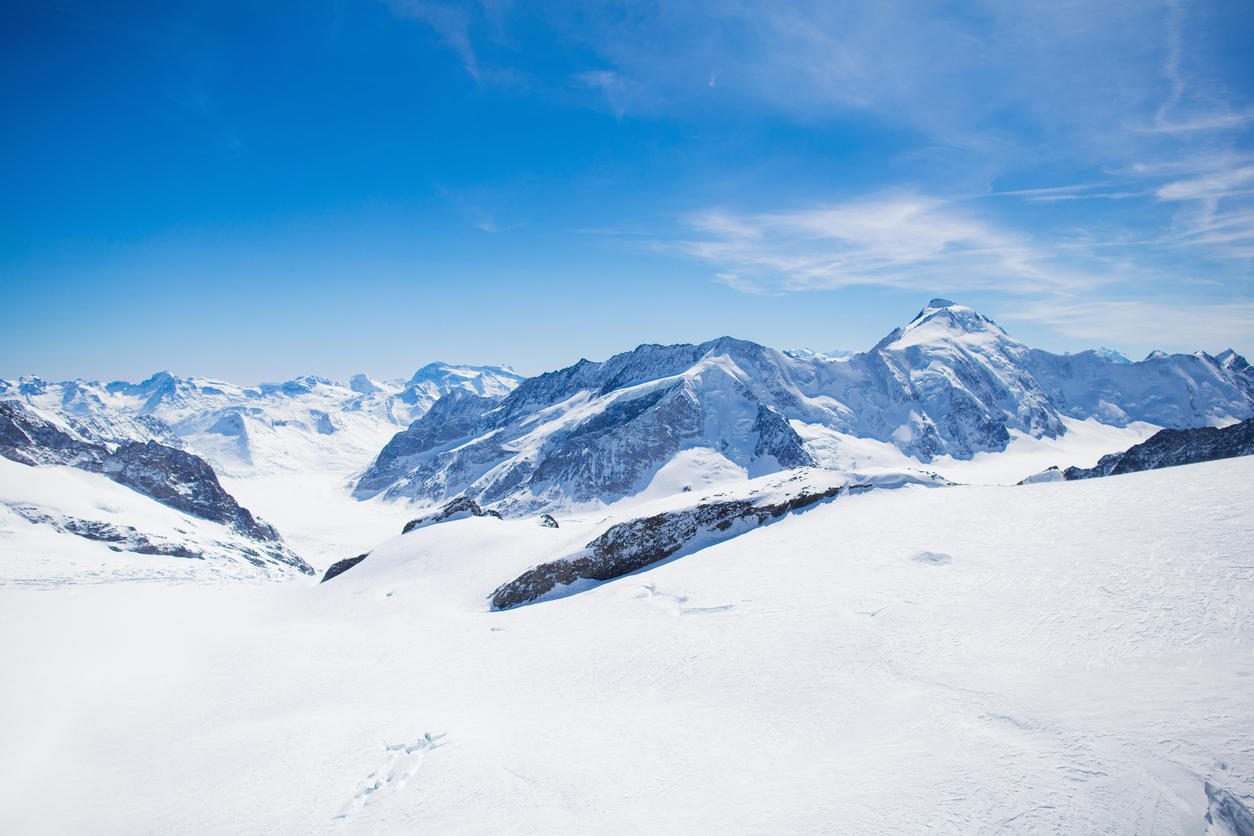 Avalanches in Swiss Alps leave 3 dead: reports - CBS News