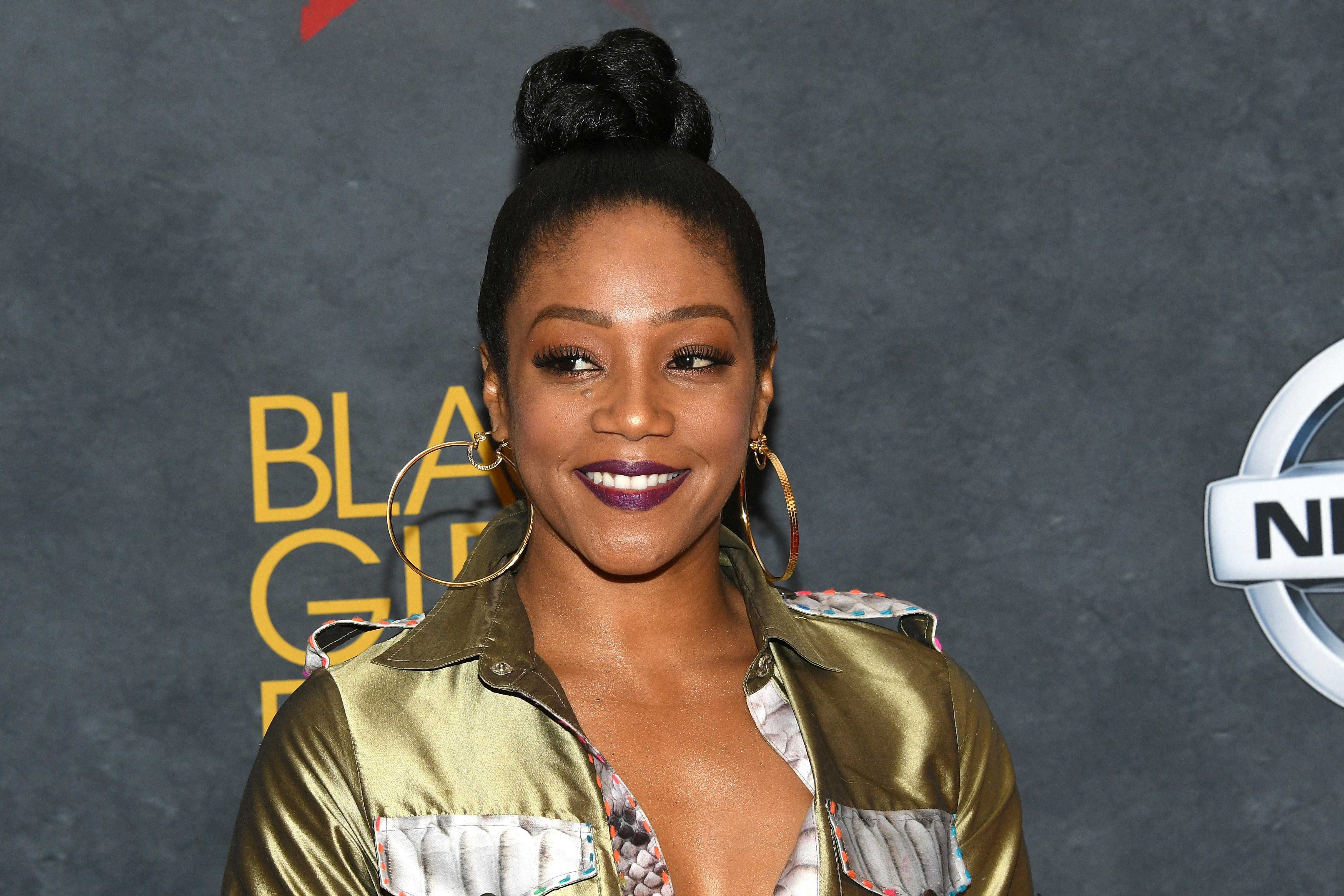 Tiffany Haddish Gets Emotional After Tyler Perry Gives Her A New Car Cbs News 7677