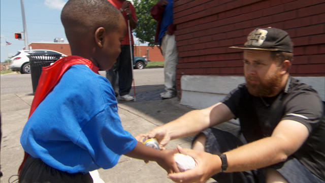 ÐÐ°ÑÑÐ¸Ð½ÐºÐ¸ Ð¿Ð¾ Ð·Ð°Ð¿ÑÐ¾ÑÑ This four-year-old boy fights hunger and homelessness