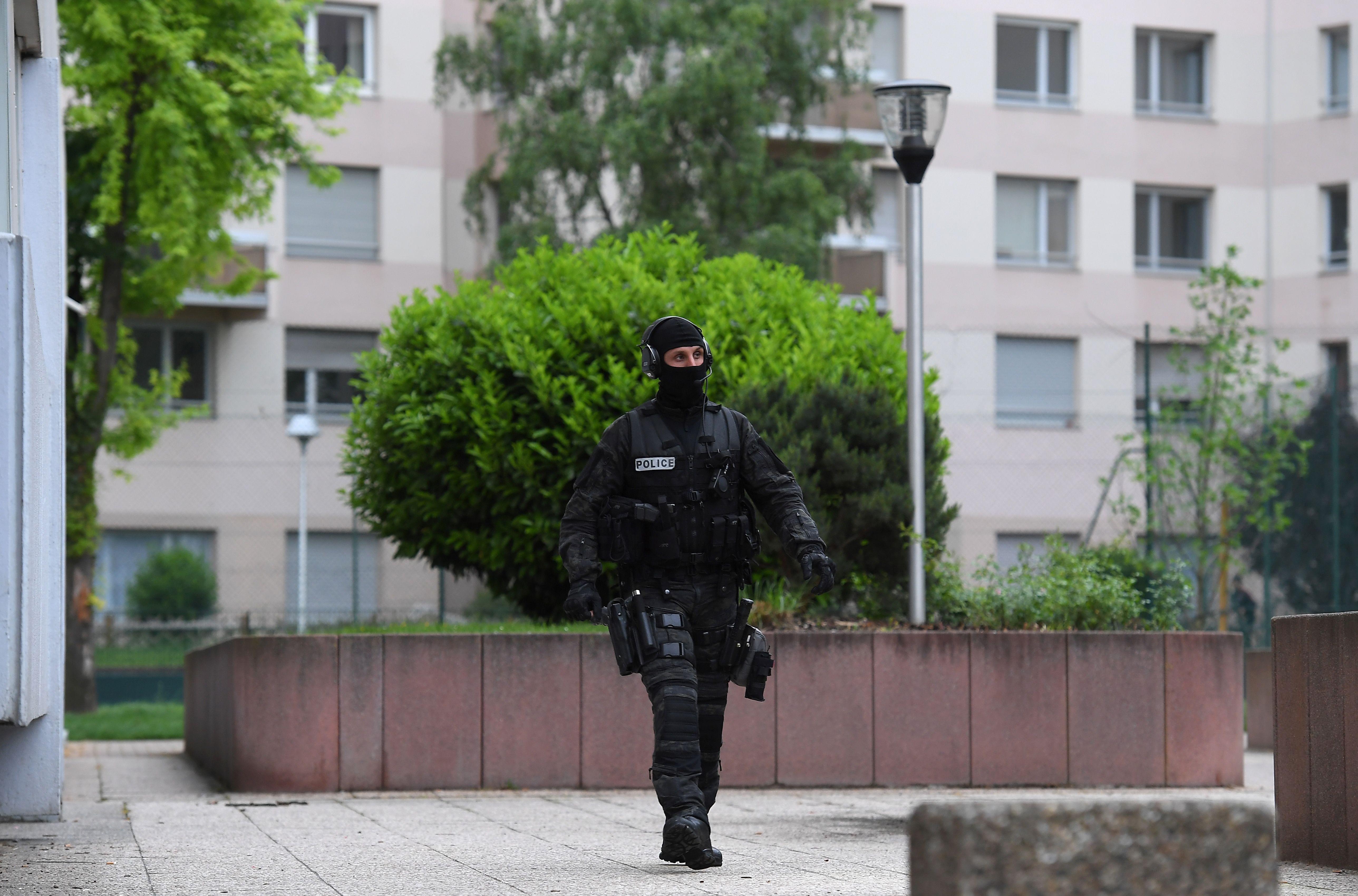 France Terror Attack On Sex Club Thwarted Police Say - sa redford barracks scotland roblox