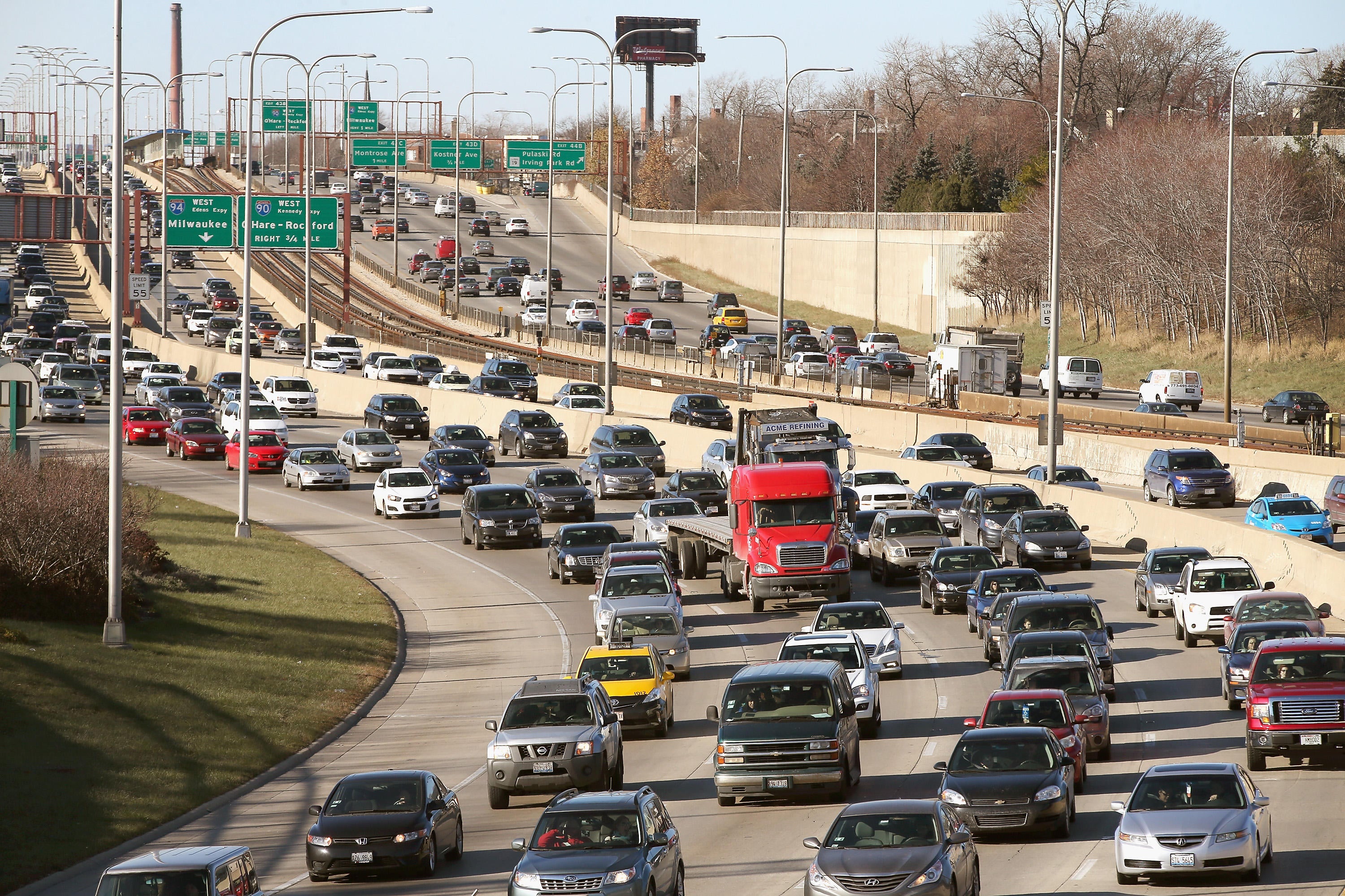 Trump Administration Links Gas Mileage To Risk For Drivers Cbs News Trump Administration Links Gas Mileage To Risk For Drivers