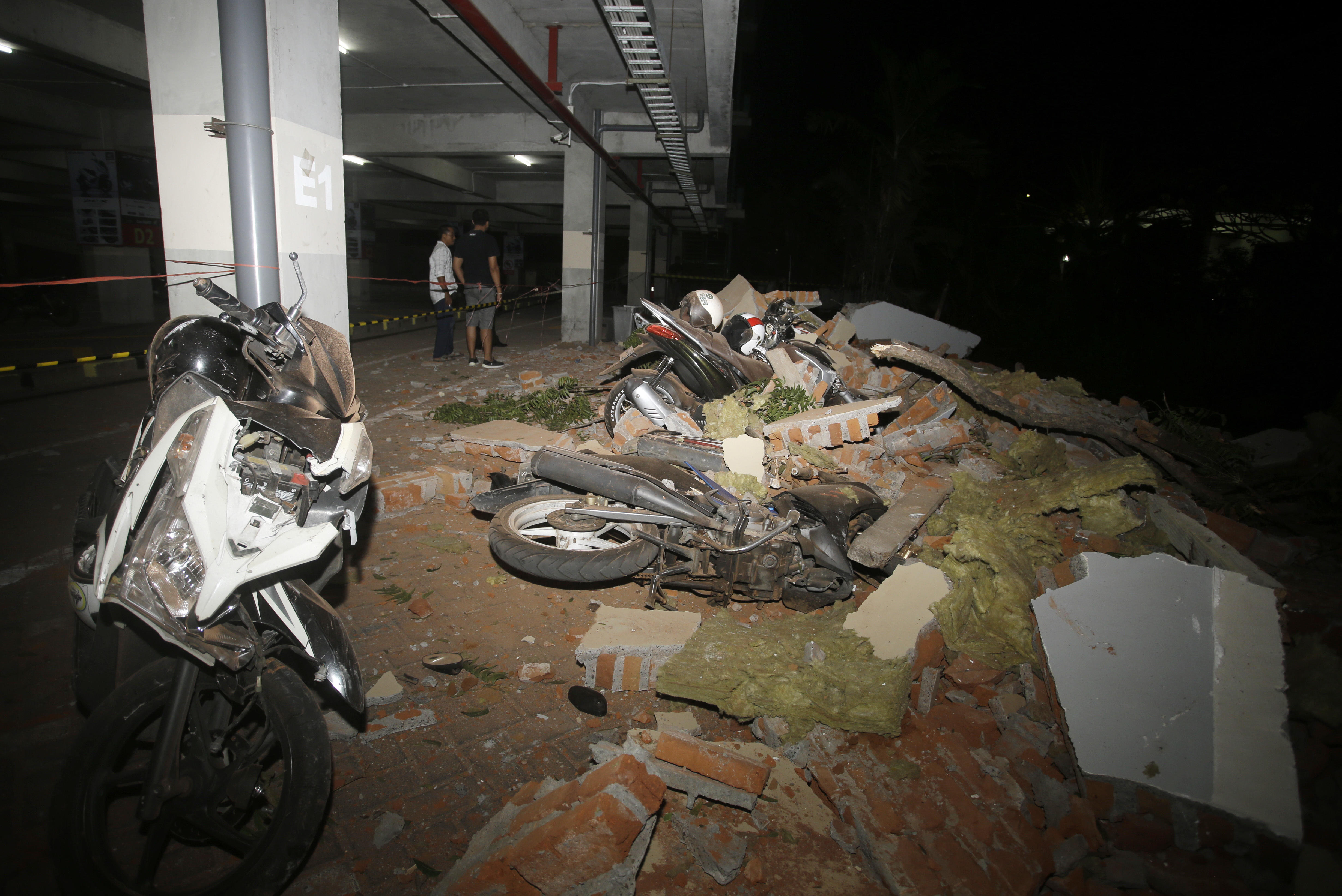 Indonesia earthquake today 7.0 magnitude quake strikes Lombok island