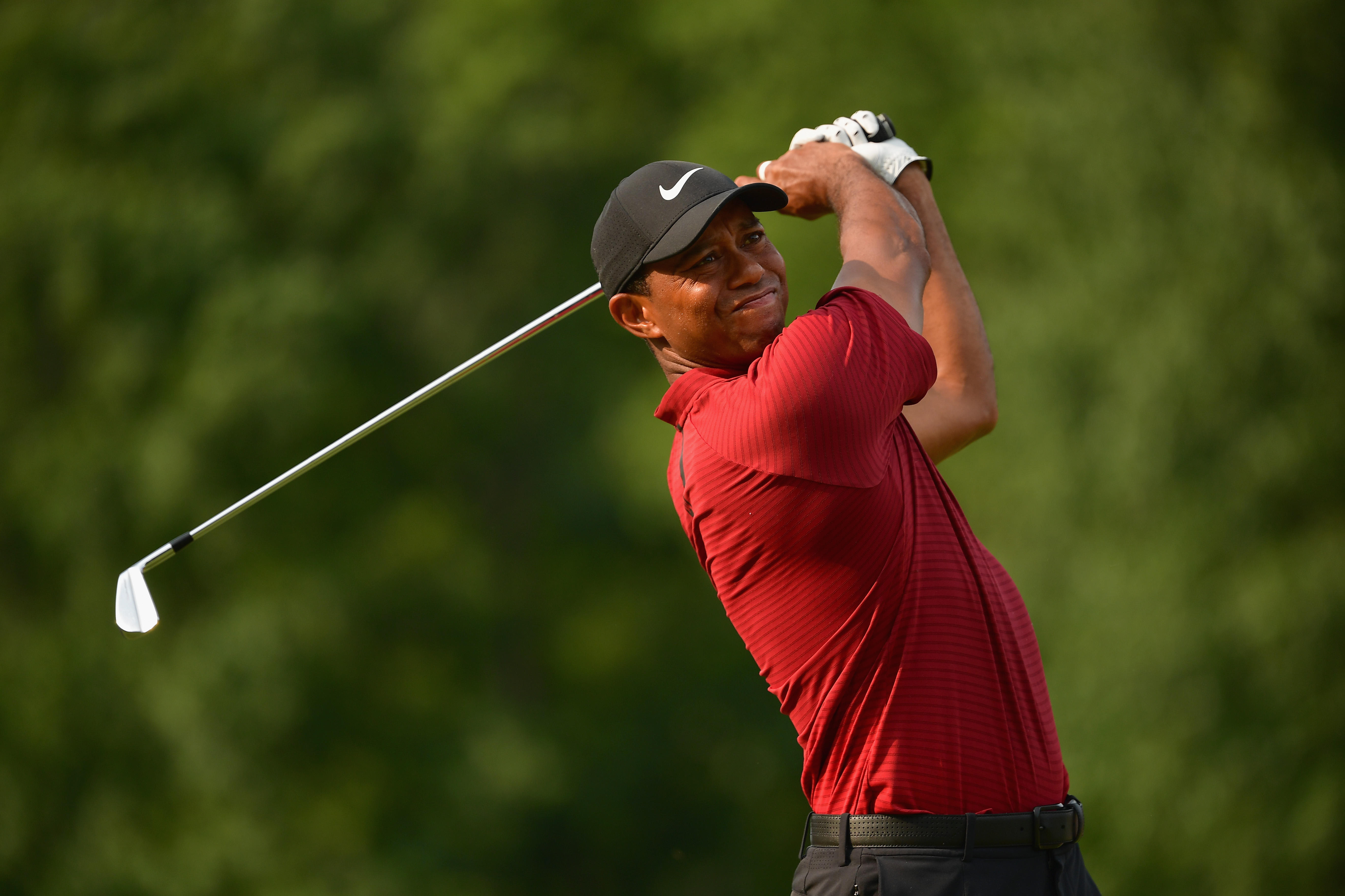 Tiger Woods Electrifies Pga Championship Crowd Despite 2nd Place Finish Cbs News