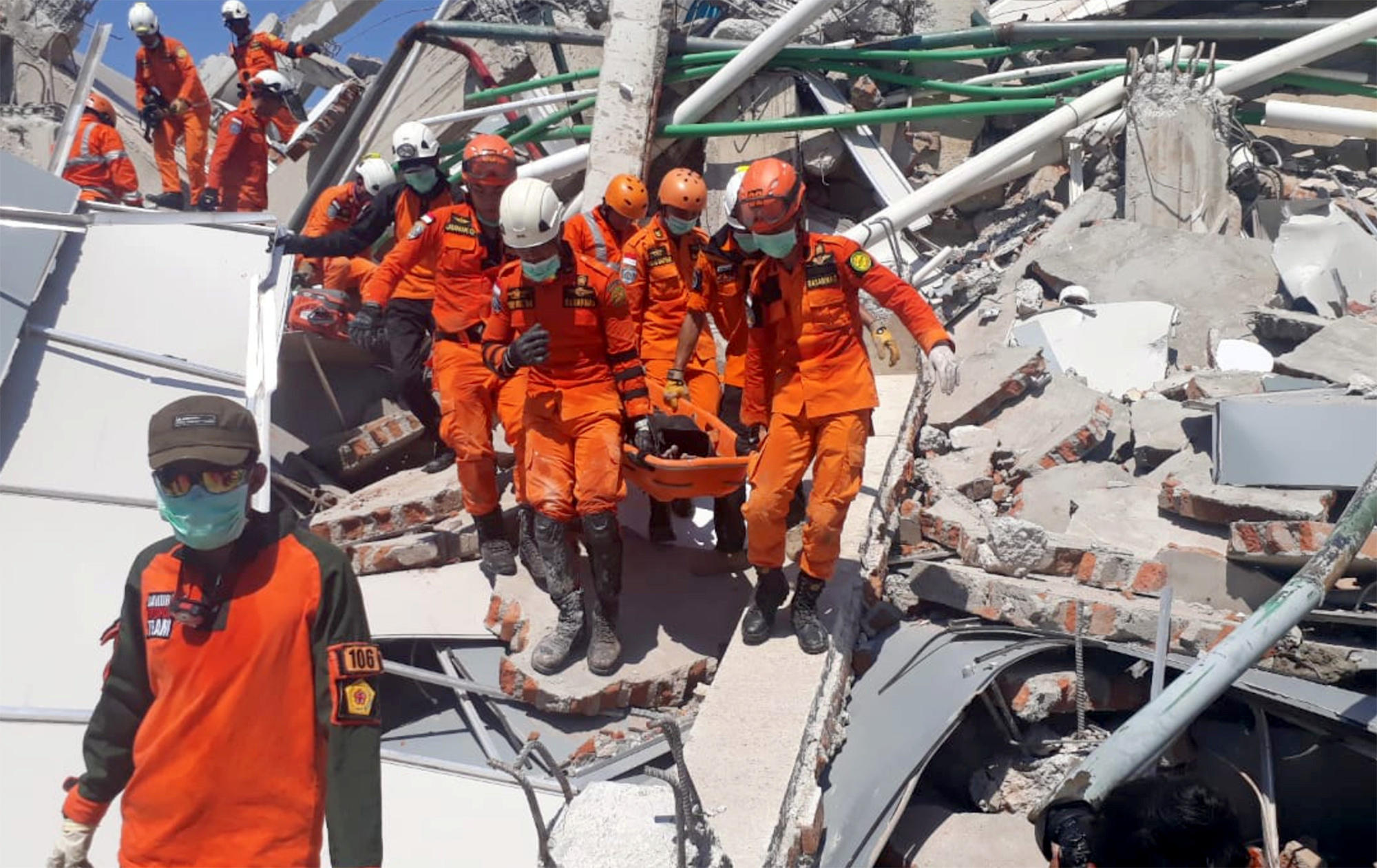 Death toll surges from devastating Indonesia  earthquake 
