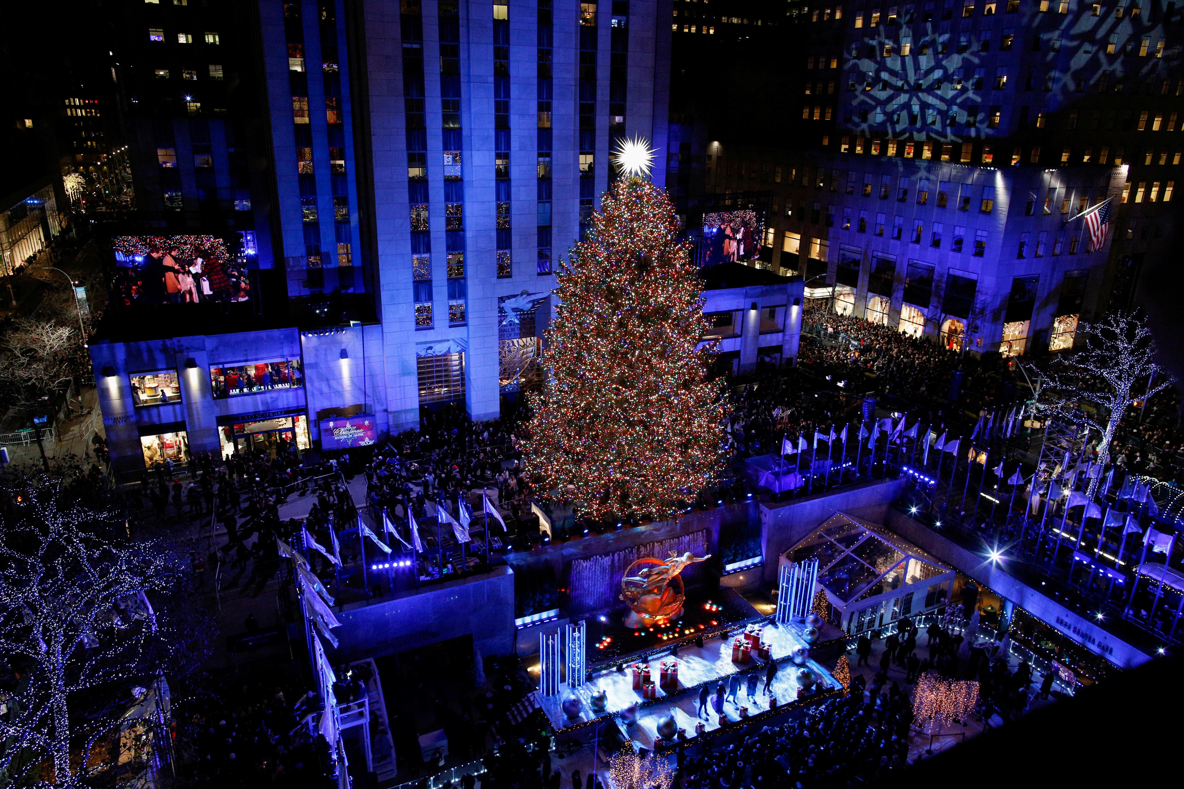 2018 Rockefeller Center Christmas Tree Lighting - Watch live stream, start time, TV channel ...