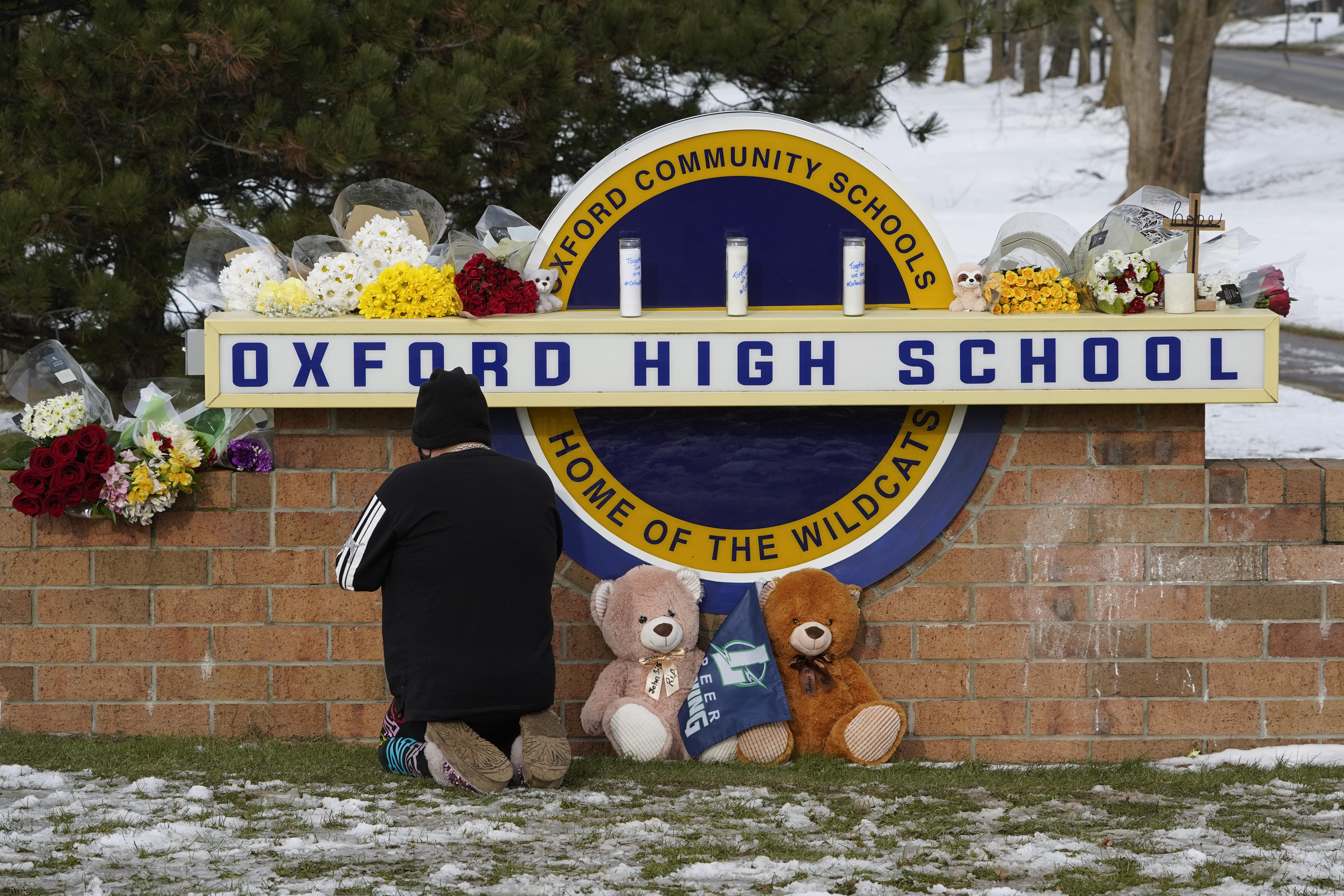 Michigan high school shooting: Latest developments