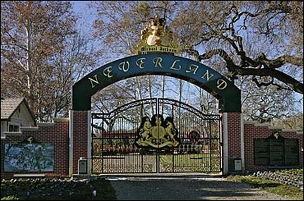 Leaving Neverland Ranch gate