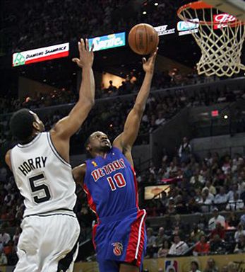 2005 NBA Finals Game 02 CBS News