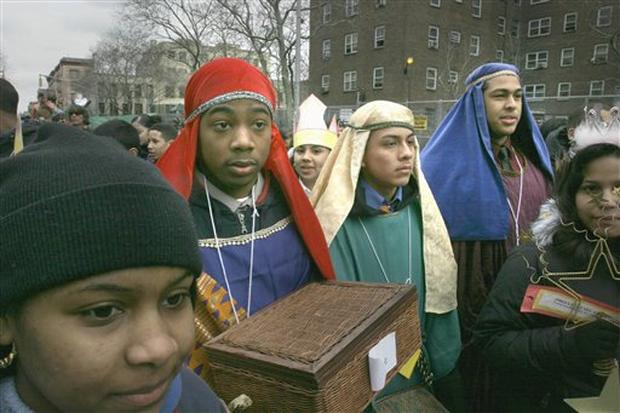 Three Kings Day - Photo 1 - Pictures - CBS News
