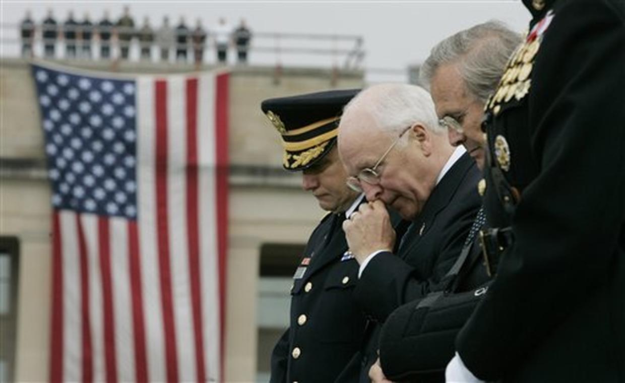 Paying Tribute at the Pentagon - Photo 2 - CBS News