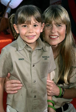 Terri And Bindi Irwin's Night Out CBS News