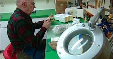 Fixing Christmas, One Snow Globe At A Time - CBS News