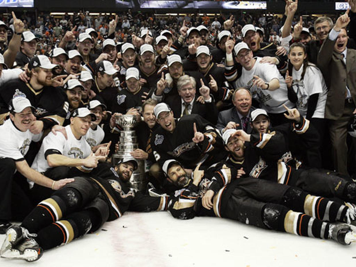 Stanley Cup Finals Game 5 Photo 4 Pictures Cbs News 