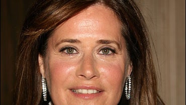 Lorraine Bracco - CBS News