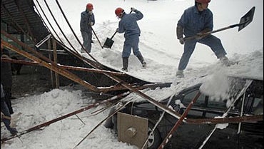 Deadly Blizzards Wreak Havoc In China - CBS News