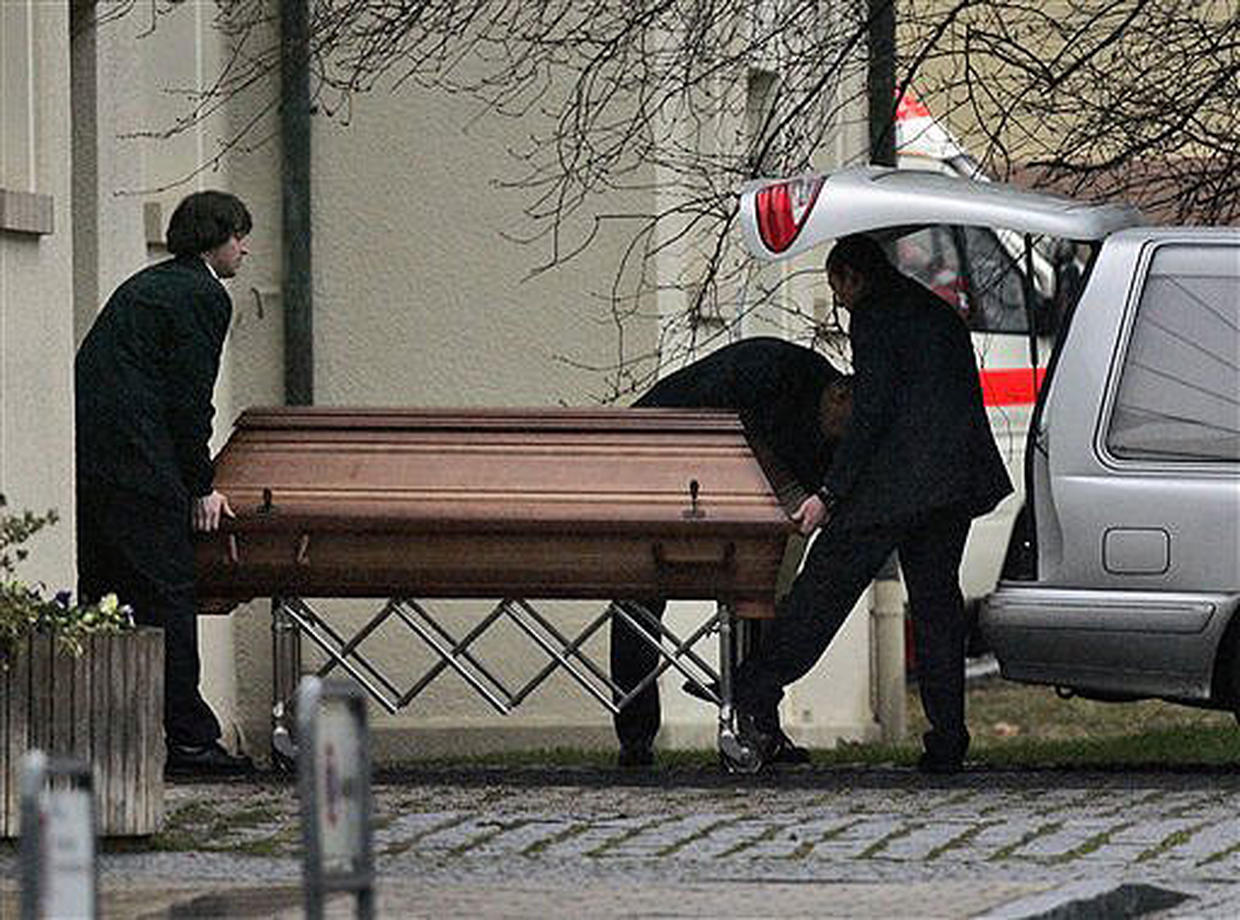 Germany School Shooting Photo 12 Pictures CBS News