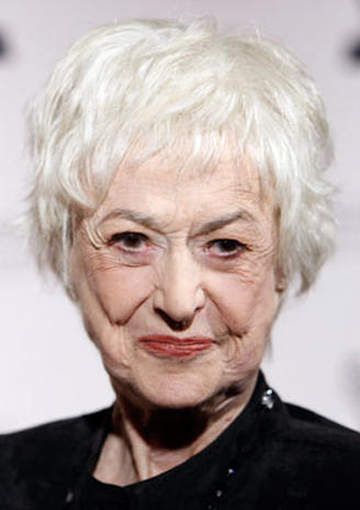 Bea Arthur full body