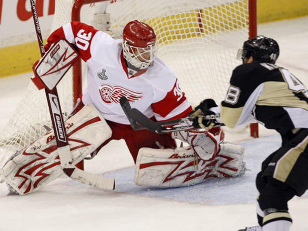 Stanley Cup Finals: Game 4 - Photo 6 - CBS News