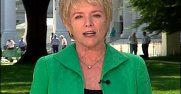 Linda Douglass Resigns From White House Post Cbs News