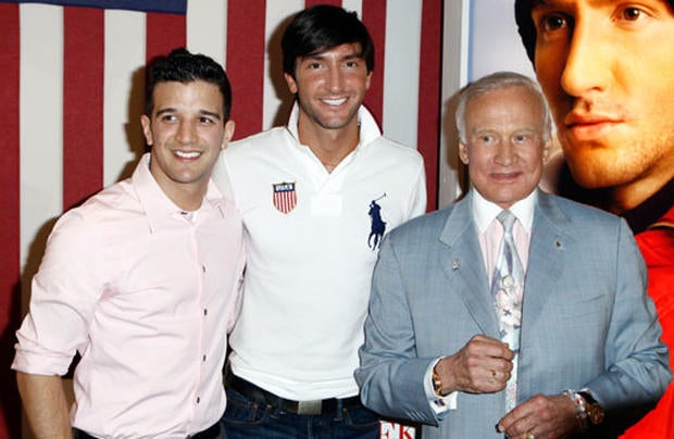 Kim Cattrall At Laurence Olivier Awards Celebrity Circuit Cbs News