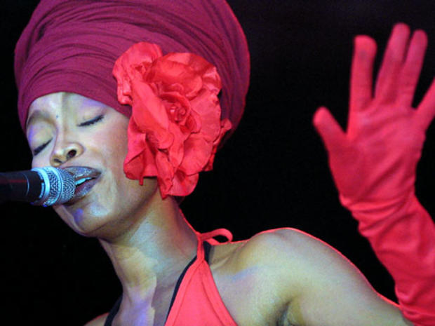 Erykah Badu Charged Over Nude Window Seat Video Cbs News