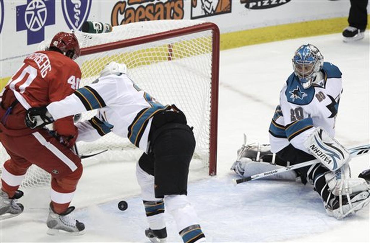 NHL Second Round Playoffs - Photo 40 - Pictures - CBS News