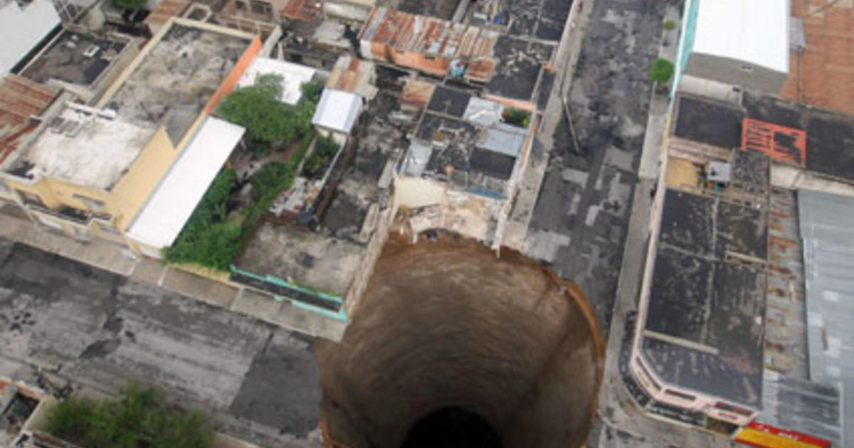 Sinkhole in Guatemala - Photo 7 - Pictures - CBS News