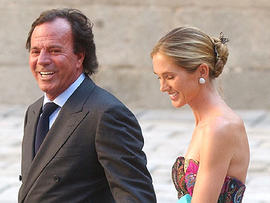 Julio Iglesias Secretly Marries Dutch Model Miranda Rijnsburger