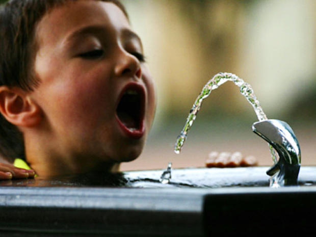boy-water-fountain.jpg 