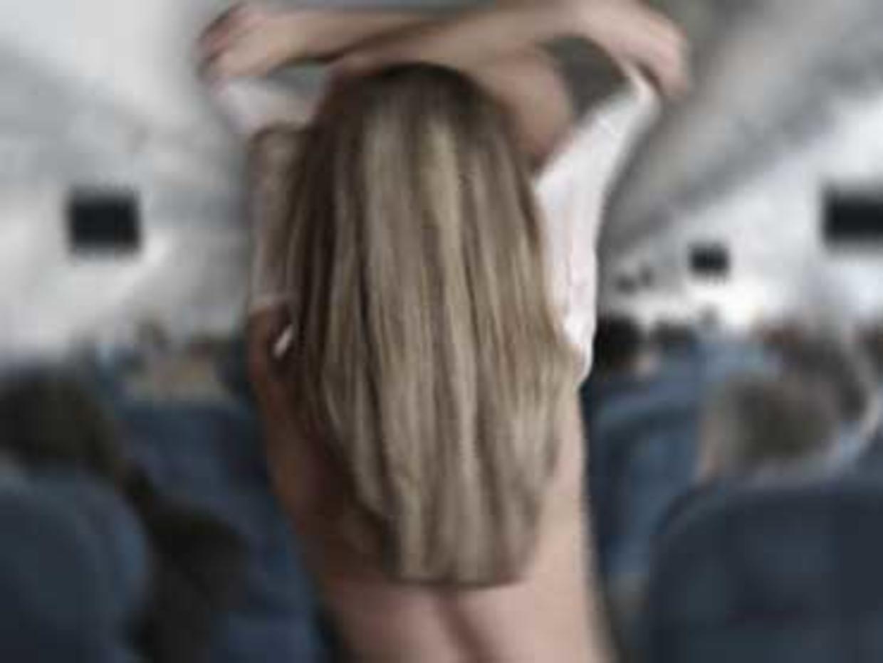 Landing Strip Woman Gets Naked On Chicago To Nyc Flight Cbs News