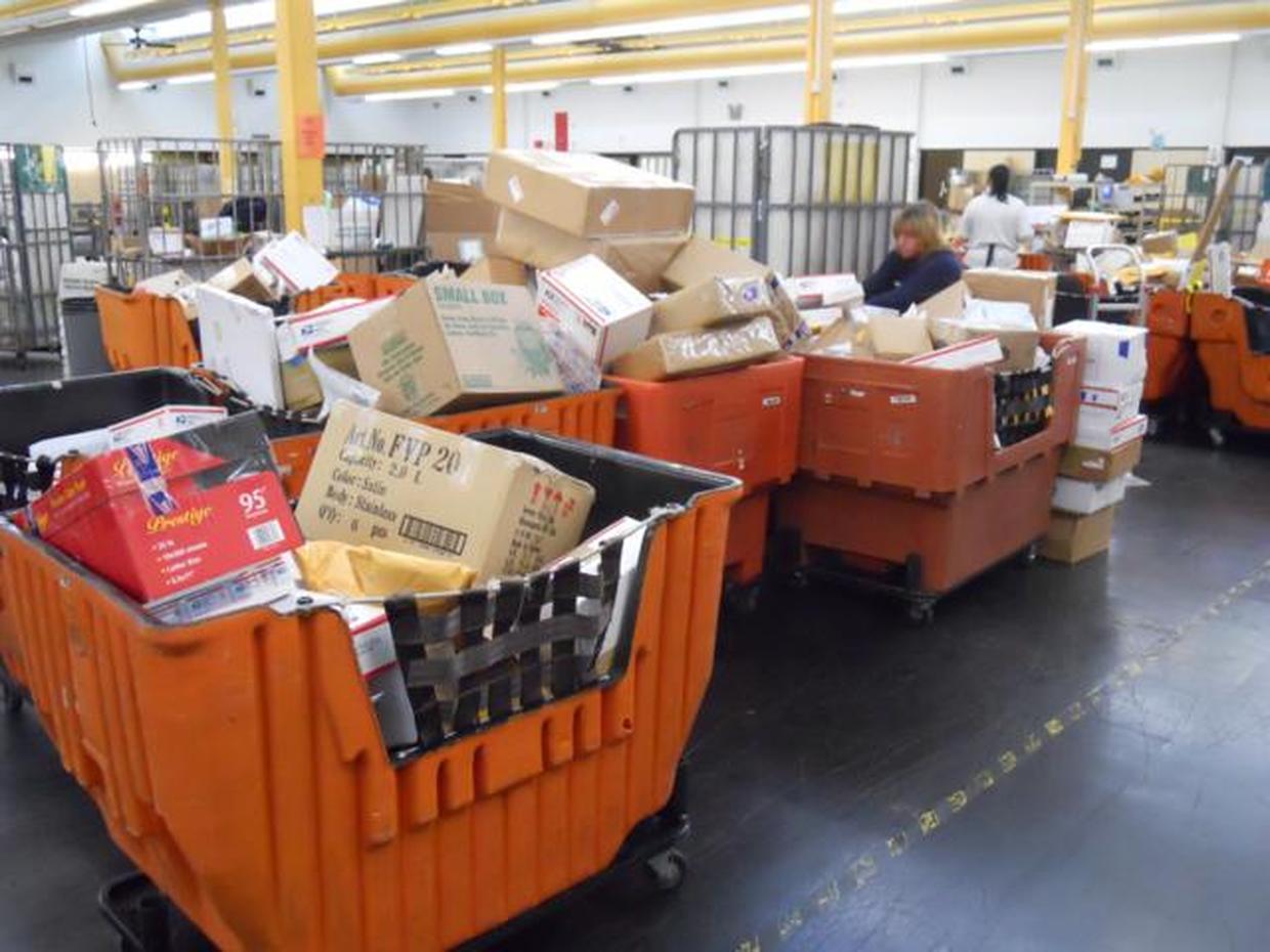 Bulk Mail Quite a Busy Day at the Post Office CBS News