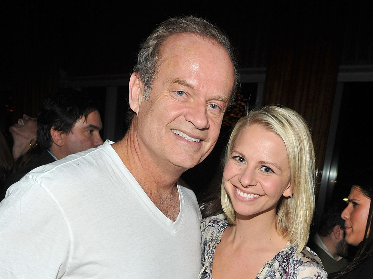 Kayte Walsh And Kelsey Grammer Tie The Knot Cbs News 