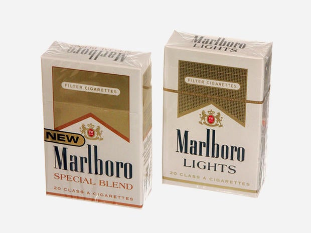 Marlboro Lights and Marlboro Gold look awfully similar.