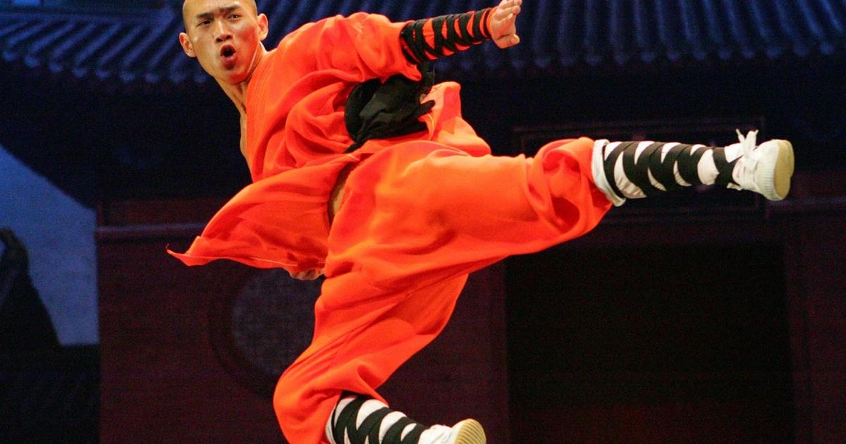 who is the kung fu fighter in red