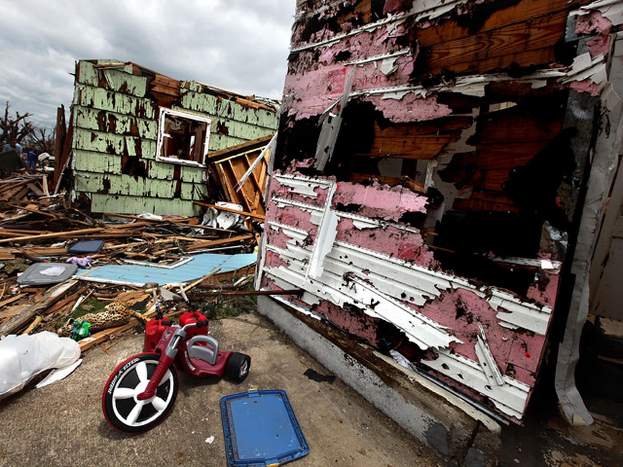 Joplin tornado aftermath Photo 1 CBS News