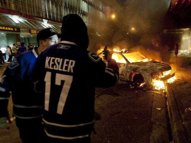 Vancouver riots after Canucks lose Stanley Cup Final CBS News