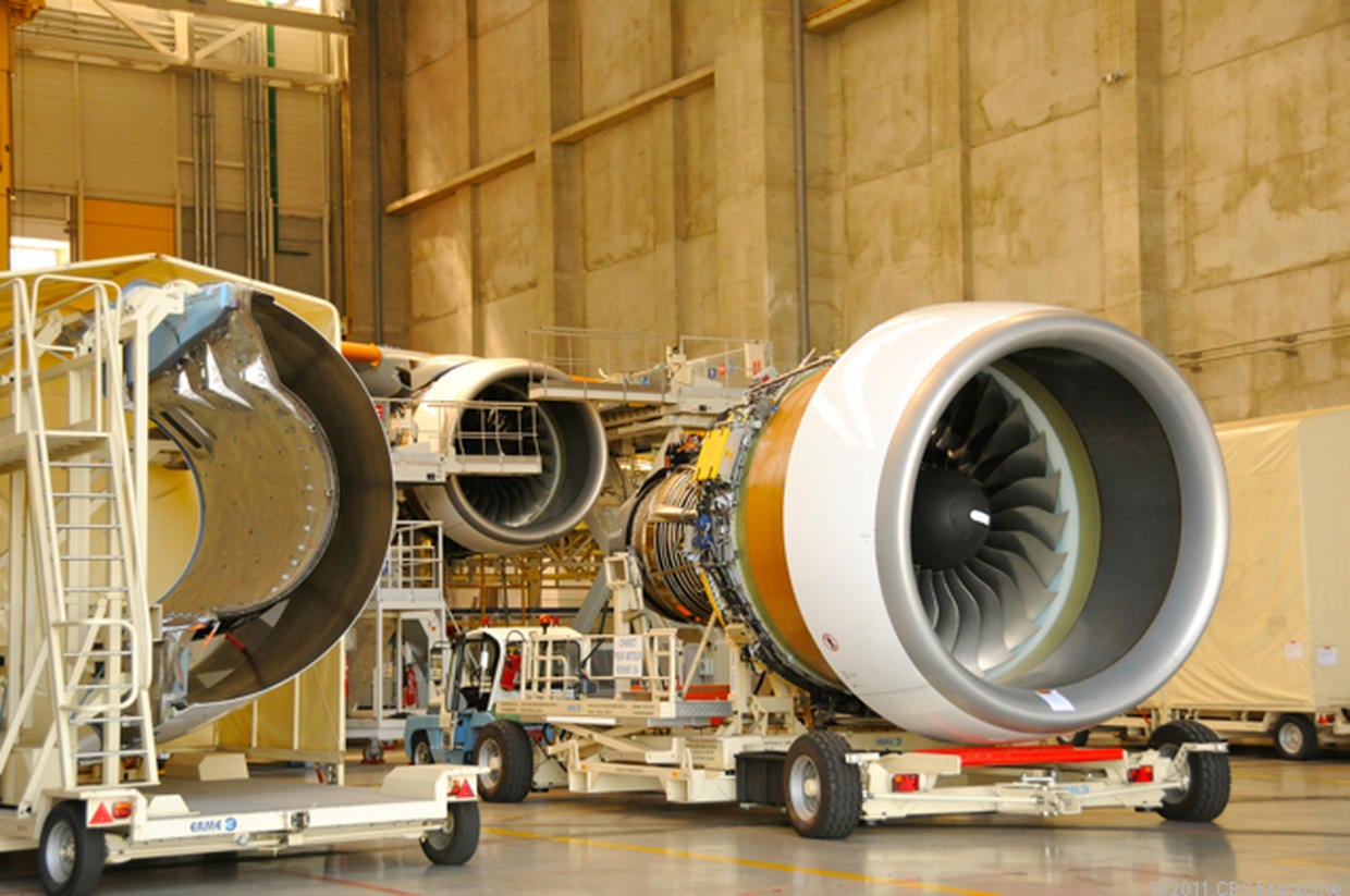 Working on wing Assembling the Airbus A380 Pictures CBS News