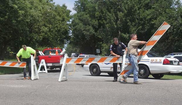 Police: 8 killed in US, gunman among dead