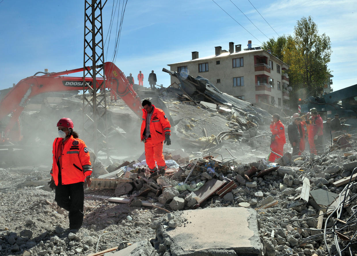 Major earthquake strikes Turkey CBS News