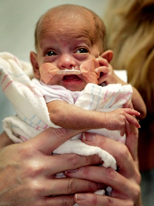 smallest full term baby