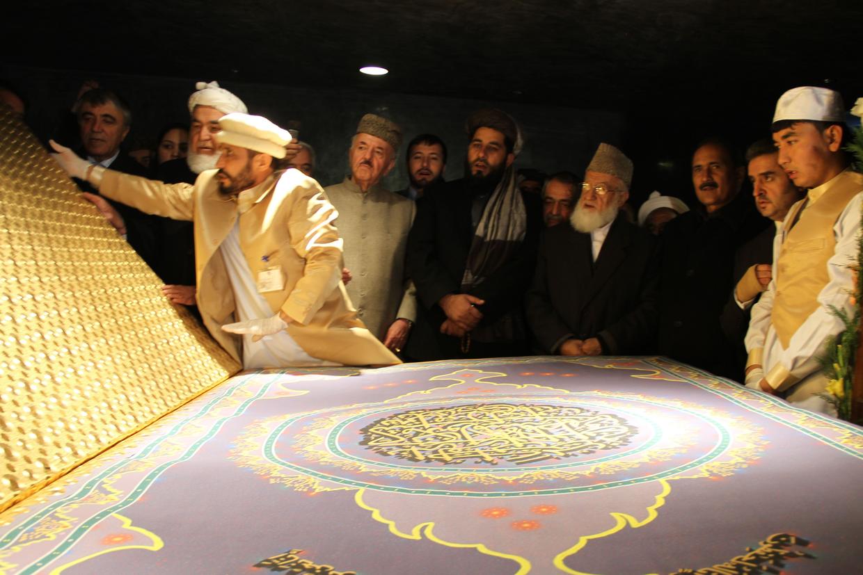 Worlds Biggest Quran Photo 2 Pictures Cbs News