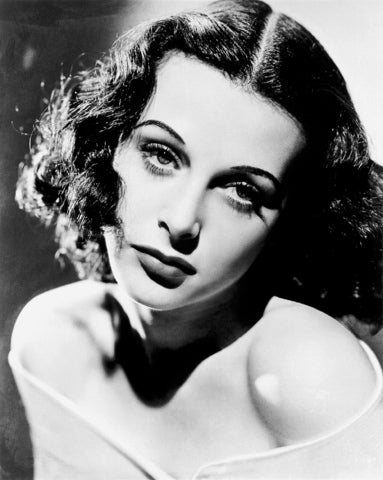 25 Female Actors Who Made History - e7phoqx
